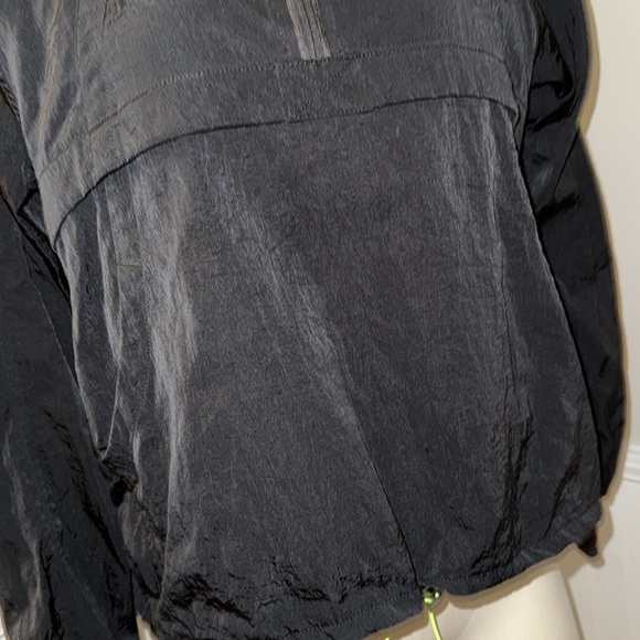 Lululemon Black Hooded 1/2 Zip Windbreaker with Neon Accents. EUC. Size M/L. - Picture 3 of 9